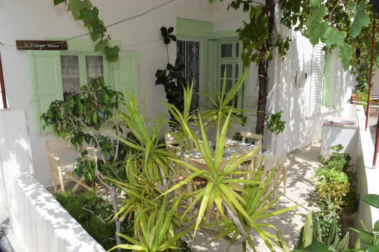 Village Home In Paradisi  ภายนอก รูปภาพ